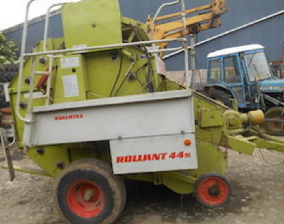 Rundballenpresse типа CLAAS Rollant 44S,  в Струмівка (Фотография 1)