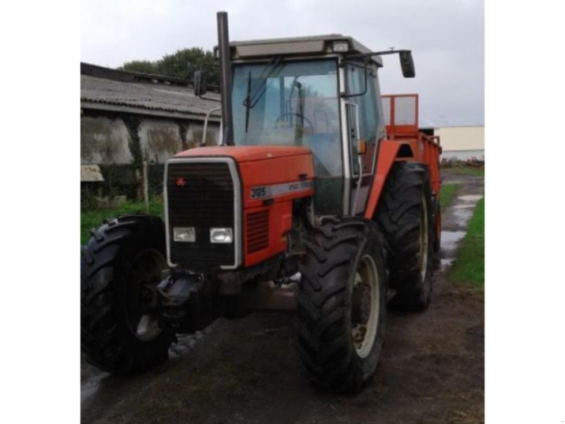 Oldtimer-Traktor типа Massey Ferguson 3125,  в Струмівка (Фотография 1)