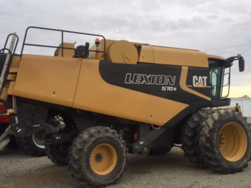Oldtimer-Mähdrescher del tipo Caterpillar Lexion 570 R, Neumaschine In Струмівка (Immagine 1)