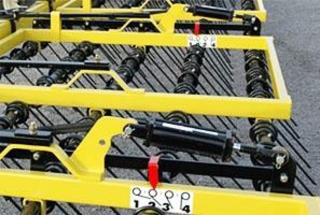 Wiesenegge typu Degelman StrawMaster, Gebrauchtmaschine v Київ (Obrázek 3)