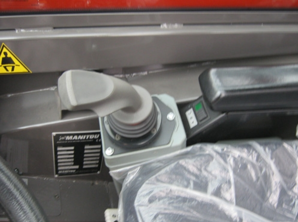 Teleskopstapler typu Manitou MRT 2150, Neumaschine v Харків (Obrázek 1)