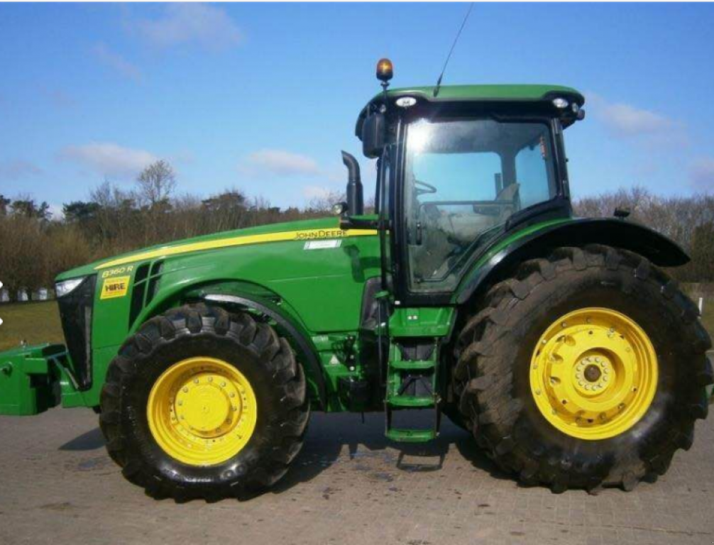 Oldtimer-Traktor typu John Deere 8360R,  v Київ (Obrázek 4)
