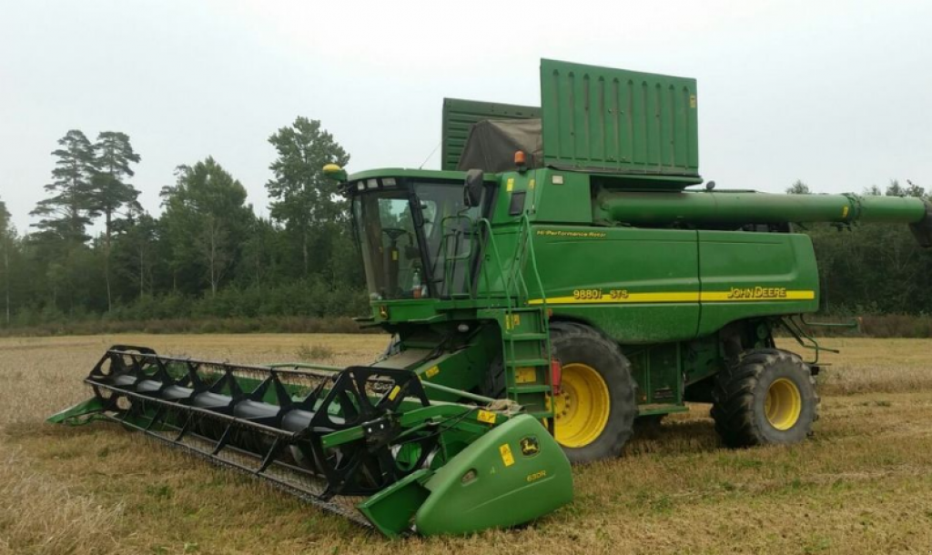 Oldtimer-Mähdrescher a típus John Deere 9880i STS, Neumaschine ekkor: Київ (Kép 1)