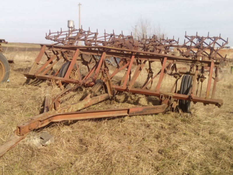 Kartoffelpflegetechnik typu CHERVONA ZIRKA КПС-4,  v Рівне (Obrázek 1)