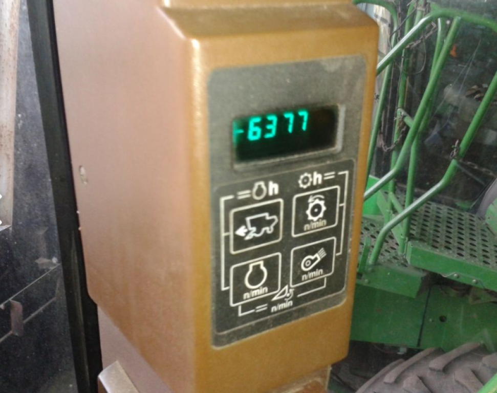 Oldtimer-Mähdrescher типа John Deere 9500, Neumaschine в Побузьке (Фотография 5)