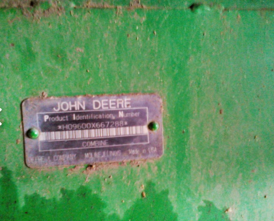 Oldtimer-Mähdrescher des Typs John Deere 9600, Neumaschine in Побузьке (Bild 5)
