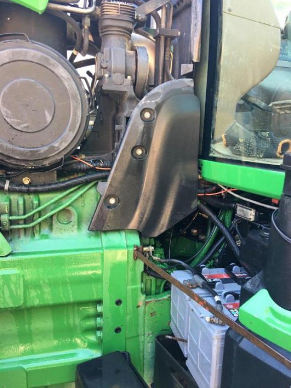 Oldtimer-Traktor del tipo John Deere 8430, Neumaschine en Звенигородка (Imagen 7)