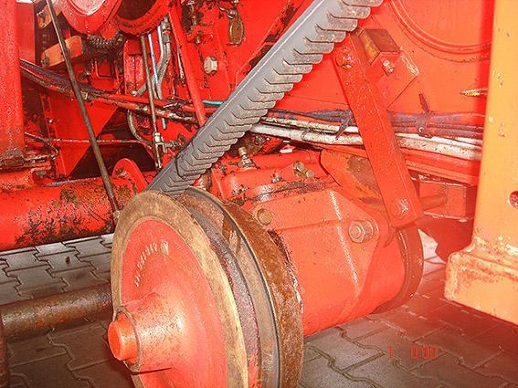 Oldtimer-Mähdrescher Türe ait Massey Ferguson 307, Neumaschine içinde Рівне (resim 4)