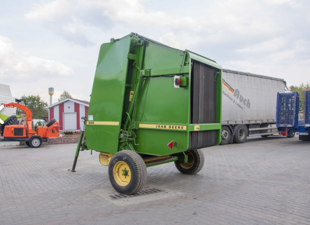 Rundballenpresse des Typs John Deere 550,  in Луцьк (Bild 3)