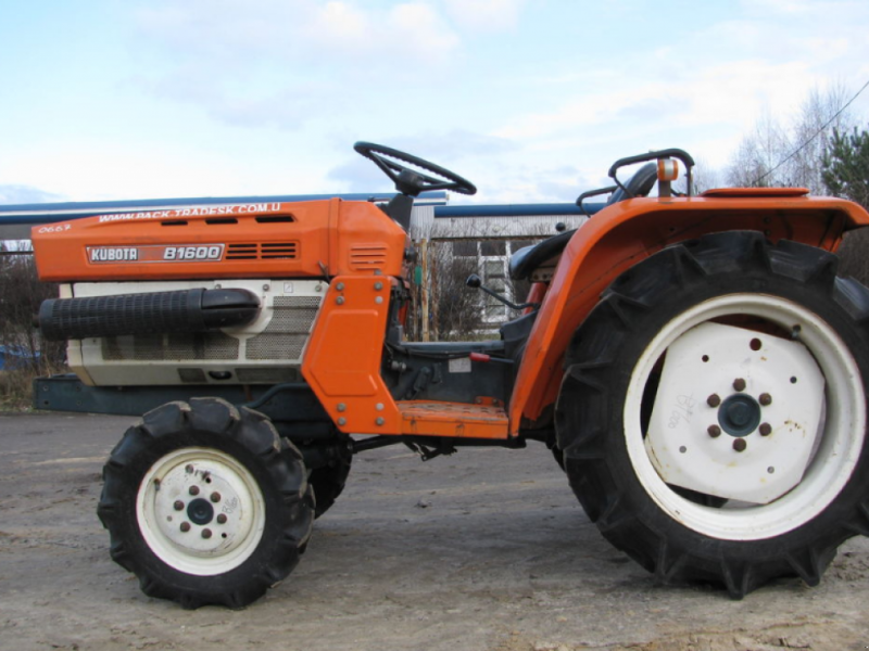 Hopfentraktor del tipo Kubota B1600, Neumaschine en Луцьк (Imagen 1)
