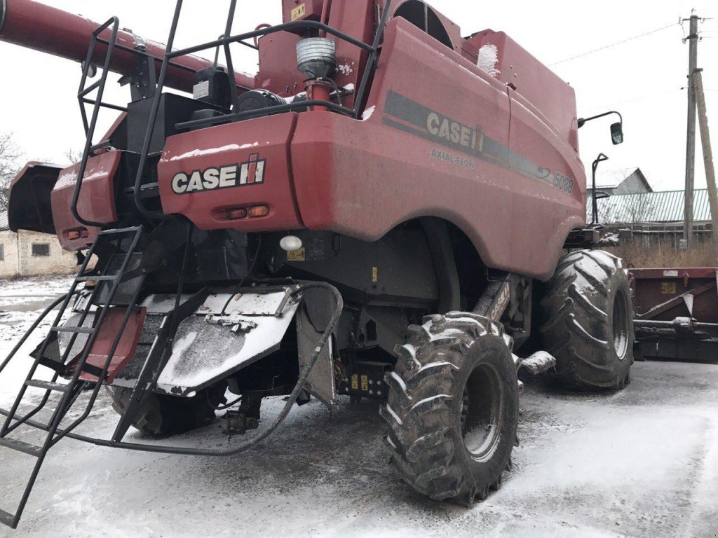 Oldtimer-Mähdrescher a típus Case IH Axial Flow 5088, Neumaschine ekkor: Київ (Kép 2)