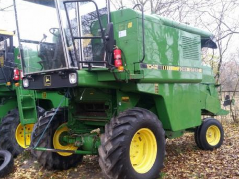 Oldtimer-Mähdrescher del tipo John Deere 1042, Neumaschine en Луцьк (Imagen 1)