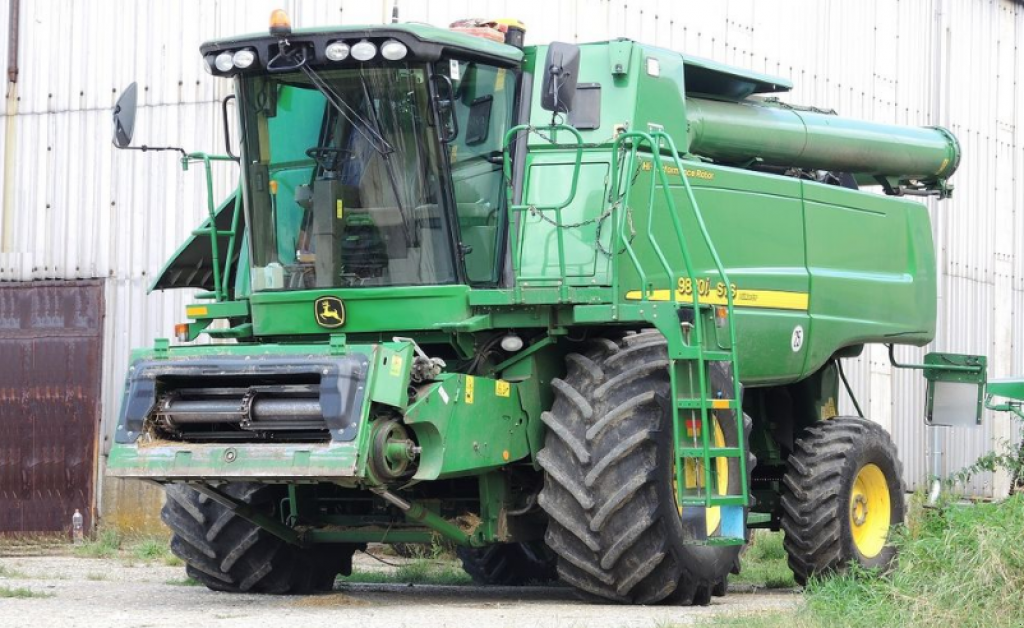 Oldtimer-Mähdrescher tip John Deere 9880i STS, Neumaschine in Чорномор'ївка (Poză 1)