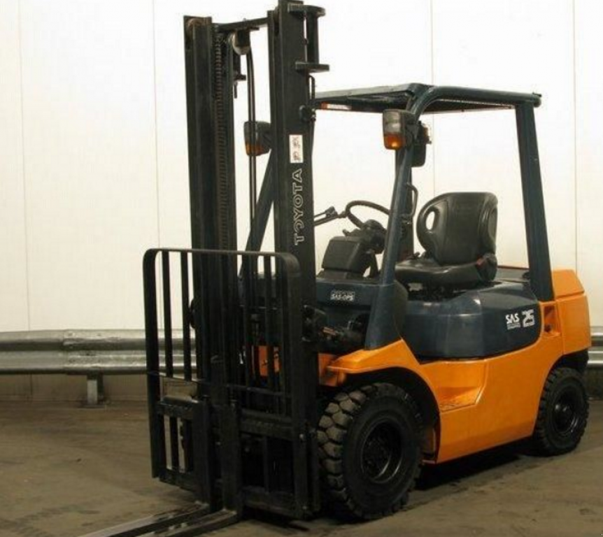 Gabelstapler typu Toyota 02-7FD25,  v Київ (Obrázek 1)