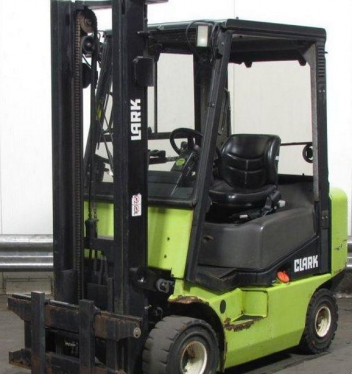 Gabelstapler typu Clark CDP20S,  v Київ (Obrázek 1)