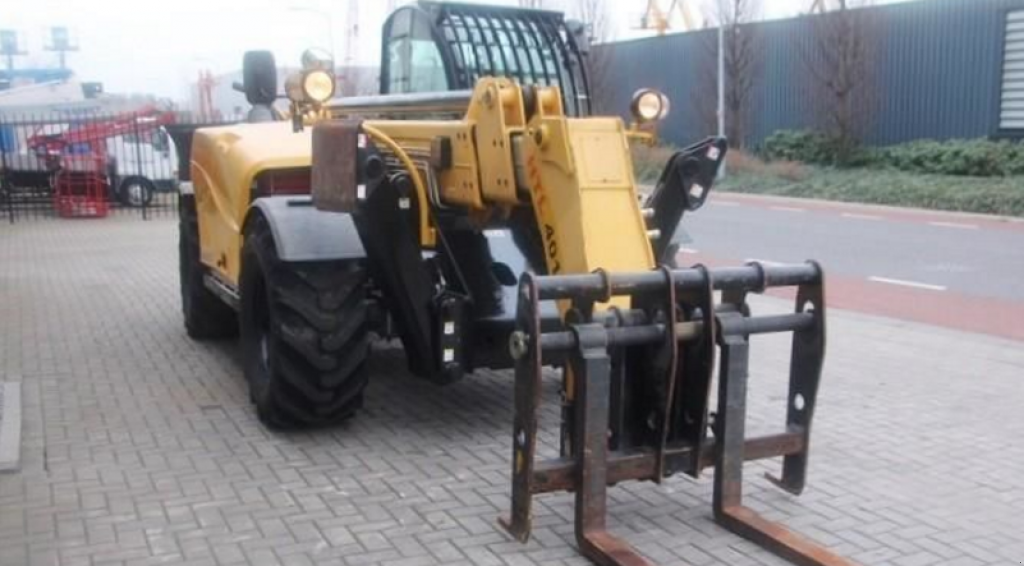 Teleskopstapler of the type Haulotte HTL 4014, Neumaschine in Київ (Picture 1)