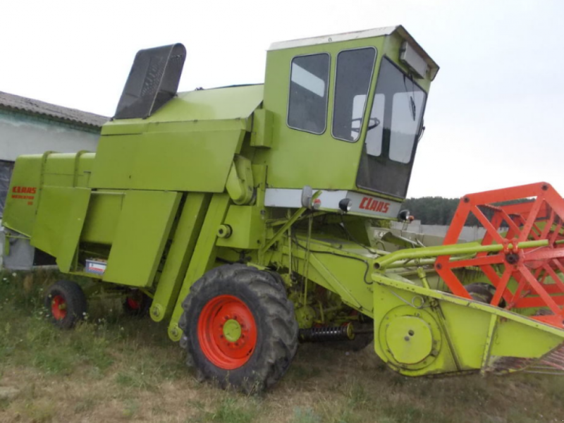 Oldtimer-Mähdrescher del tipo CLAAS Mercator 50, Neumaschine en Стара Вижівка (Imagen 1)