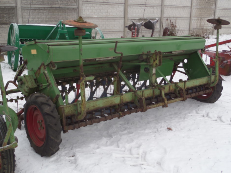 Direktsaatmaschine del tipo Hassia DU 300/23,  en Стара Вижівка (Imagen 1)