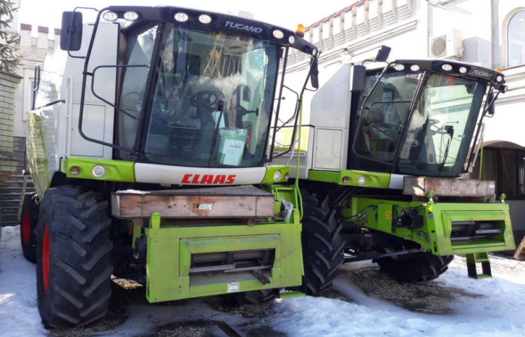 Oldtimer-Mähdrescher des Typs CLAAS Tucano 320, Neumaschine in Івано-Франківськ (Bild 3)