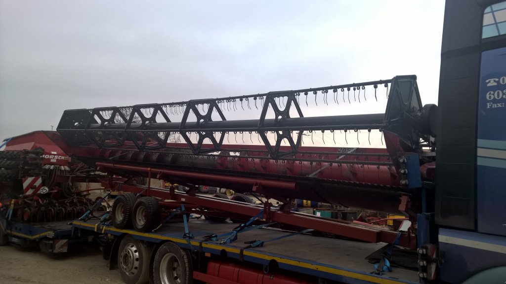 Oldtimer-Mähdrescher des Typs Case IH Axial Flow 8010, Neumaschine in Київ (Bild 5)