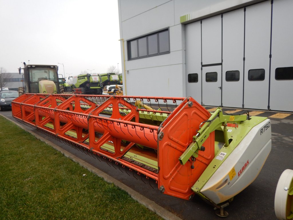 Oldtimer-Mähdrescher a típus CLAAS Lexion 760, Neumaschine ekkor: Київ (Kép 3)