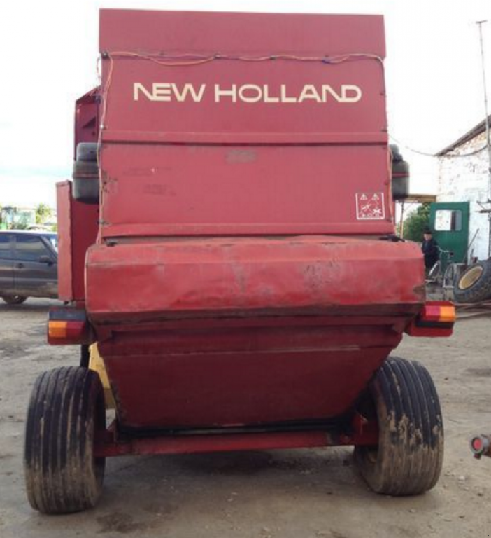 Rundballenpresse van het type New Holland 865,  in Хмельницький (Foto 1)