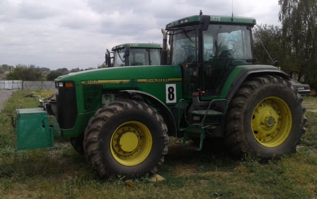 Oldtimer-Traktor typu John Deere 8100, Neumaschine v Хмельницький (Obrázek 3)
