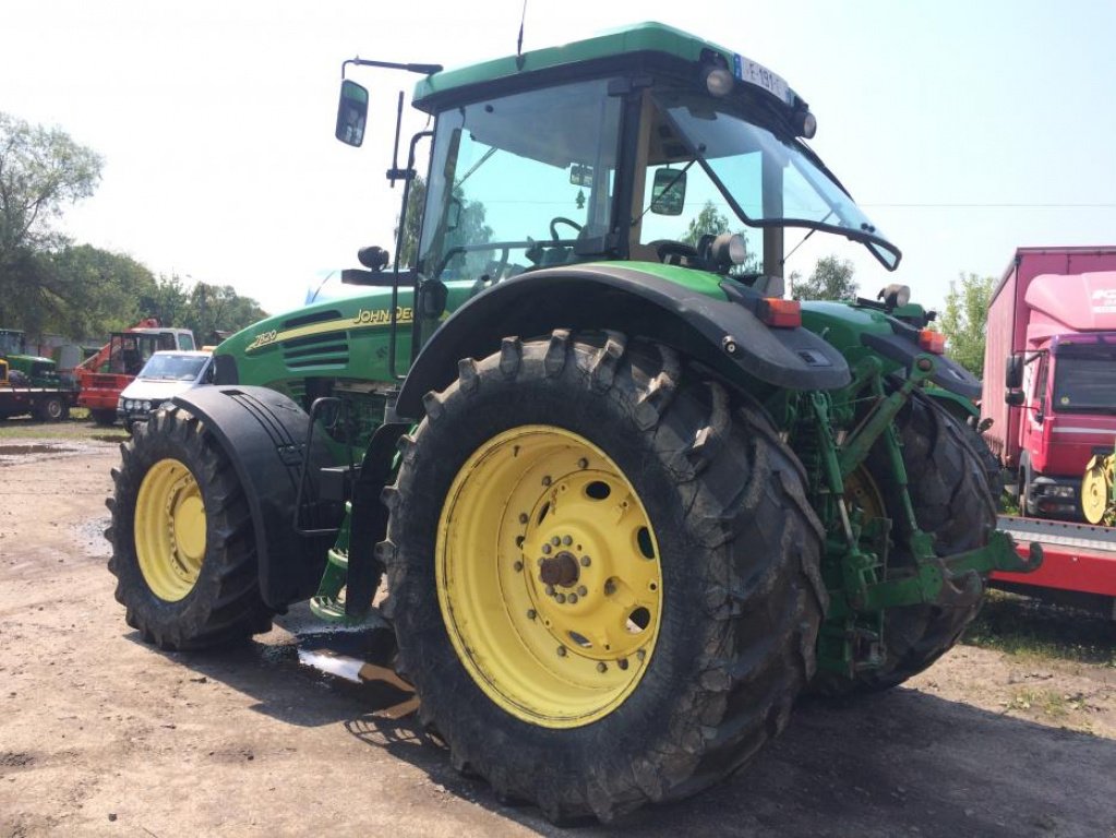 Oldtimer-Traktor typu John Deere 7820, Neumaschine w Ковель (Zdjęcie 1)