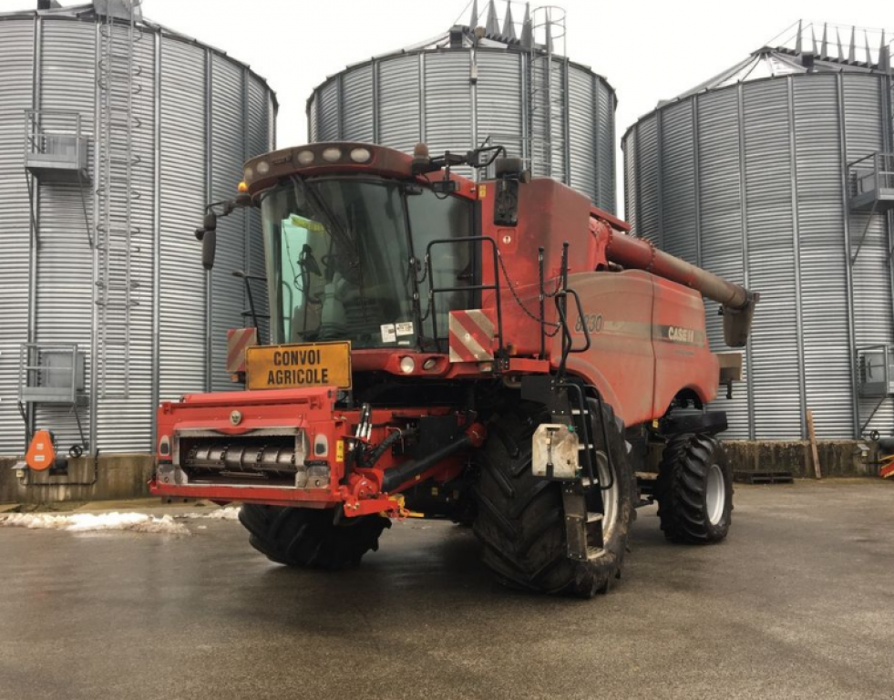 Oldtimer-Mähdrescher a típus Case IH Axial Flow 8230, Neumaschine ekkor: Вінниця (Kép 2)