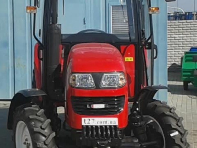 Oldtimer-Traktor des Typs foton 454,  in Глеваха (Bild 1)