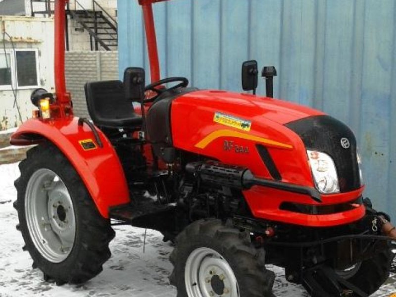 Hopfentraktor типа Dong Feng DF 244, Neumaschine в Глеваха (Фотография 1)