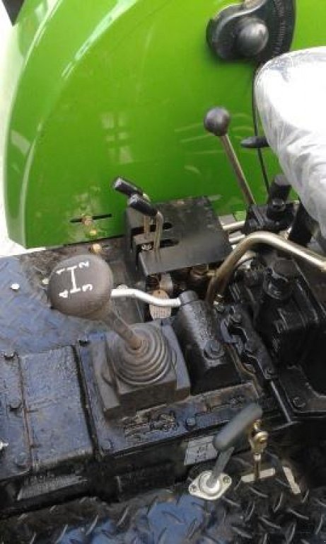 Hopfentraktor a típus Zoomlion RD-244, Neumaschine ekkor: Глеваха (Kép 9)