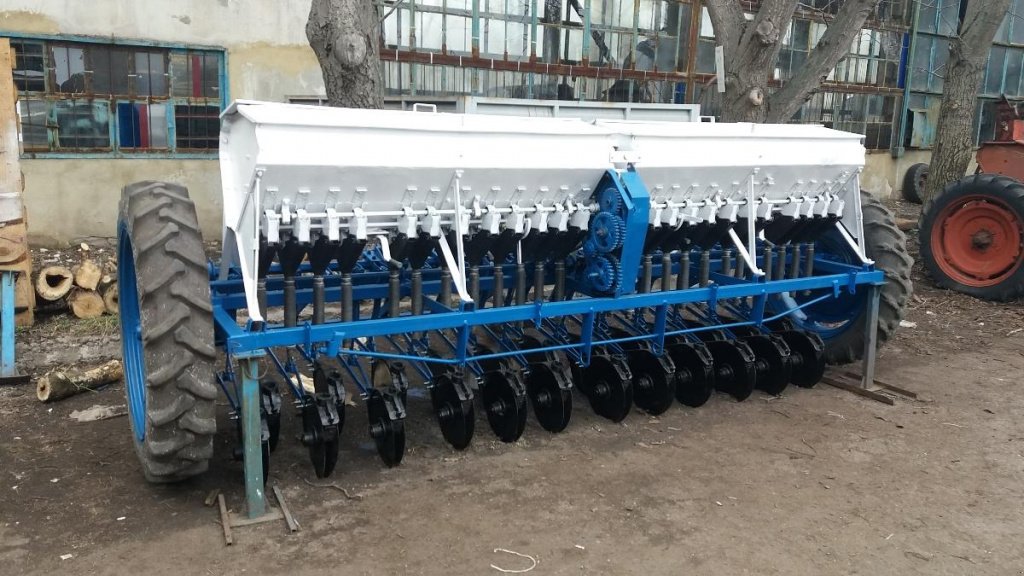 Direktsaatmaschine typu CHERVONA ZIRKA СЗ-3.6,  v Кіровоград (Obrázek 1)