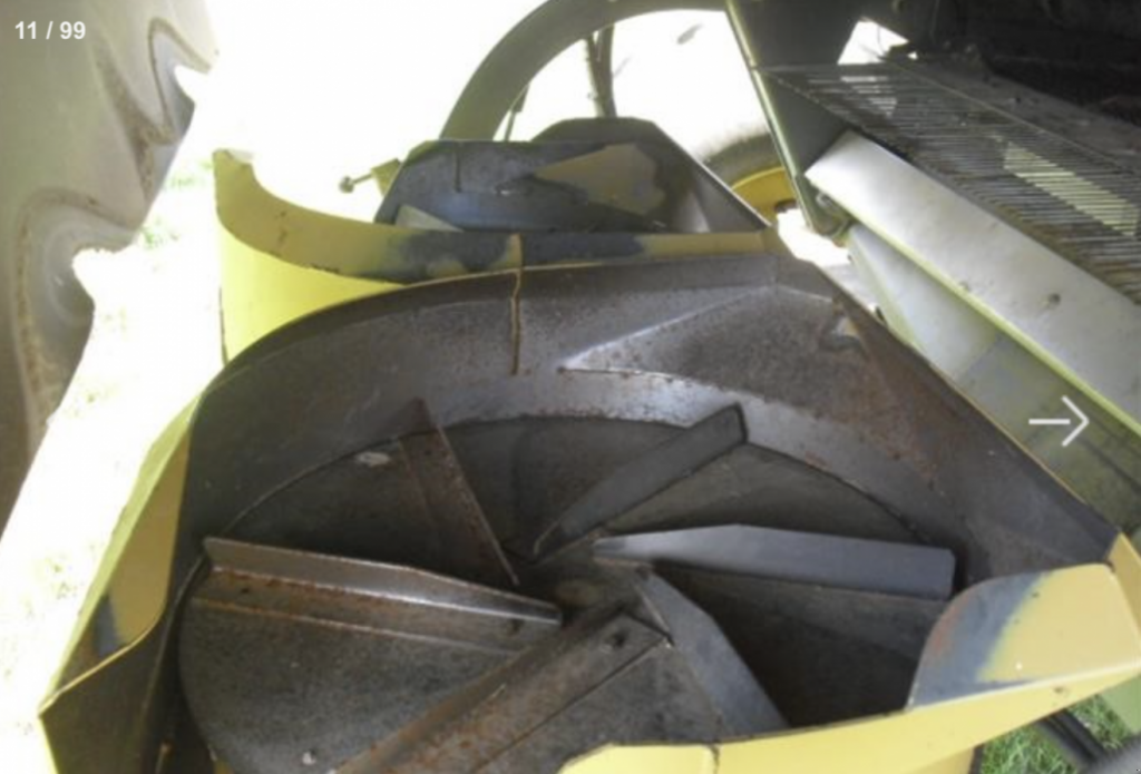 Oldtimer-Mähdrescher des Typs Caterpillar Lexion 470, Neumaschine in Біла Церква (Bild 8)