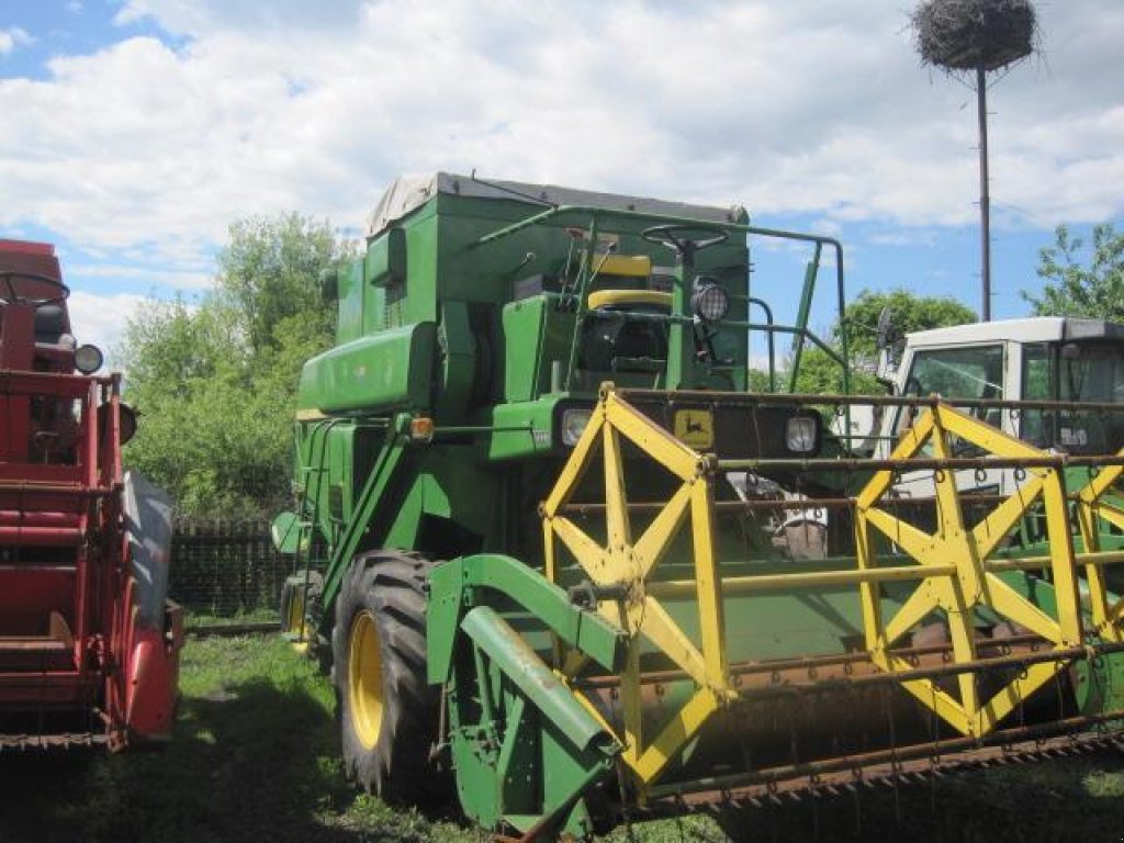 Oldtimer-Mähdrescher of the type John Deere 942, Neumaschine in Белз (Picture 2)