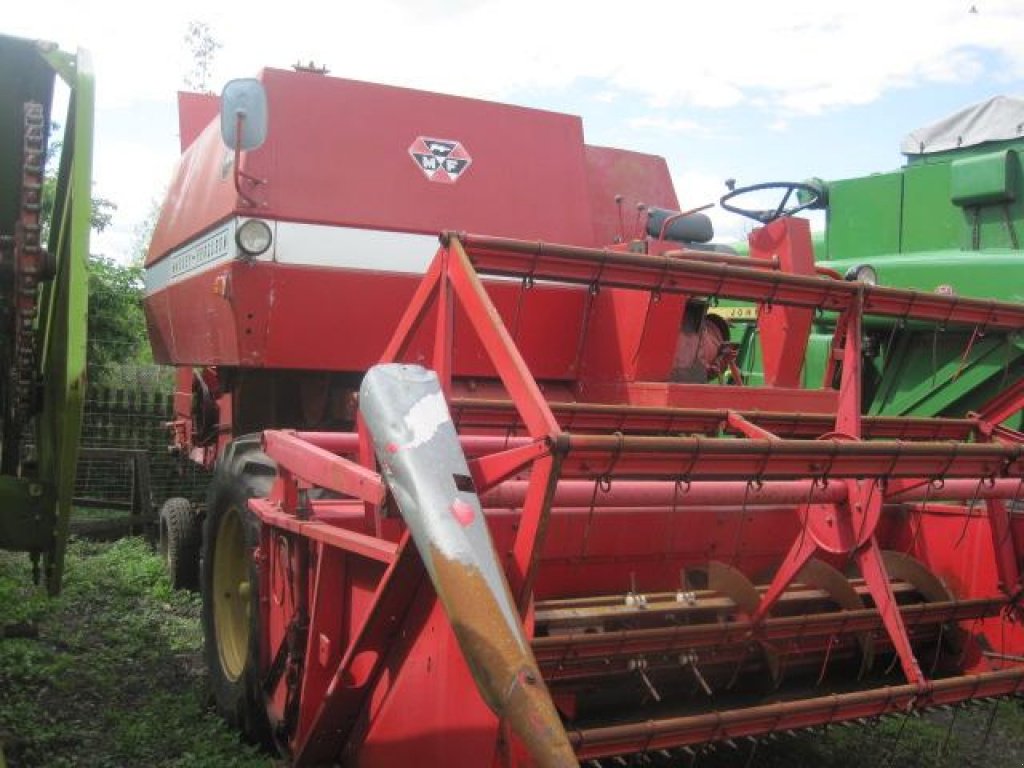 Oldtimer-Mähdrescher of the type John Deere 942, Neumaschine in Белз (Picture 9)