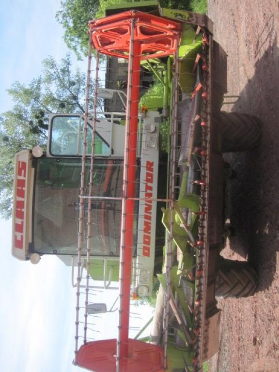 Oldtimer-Mähdrescher des Typs CLAAS Dominator 78 S, Neumaschine in Белз (Bild 3)