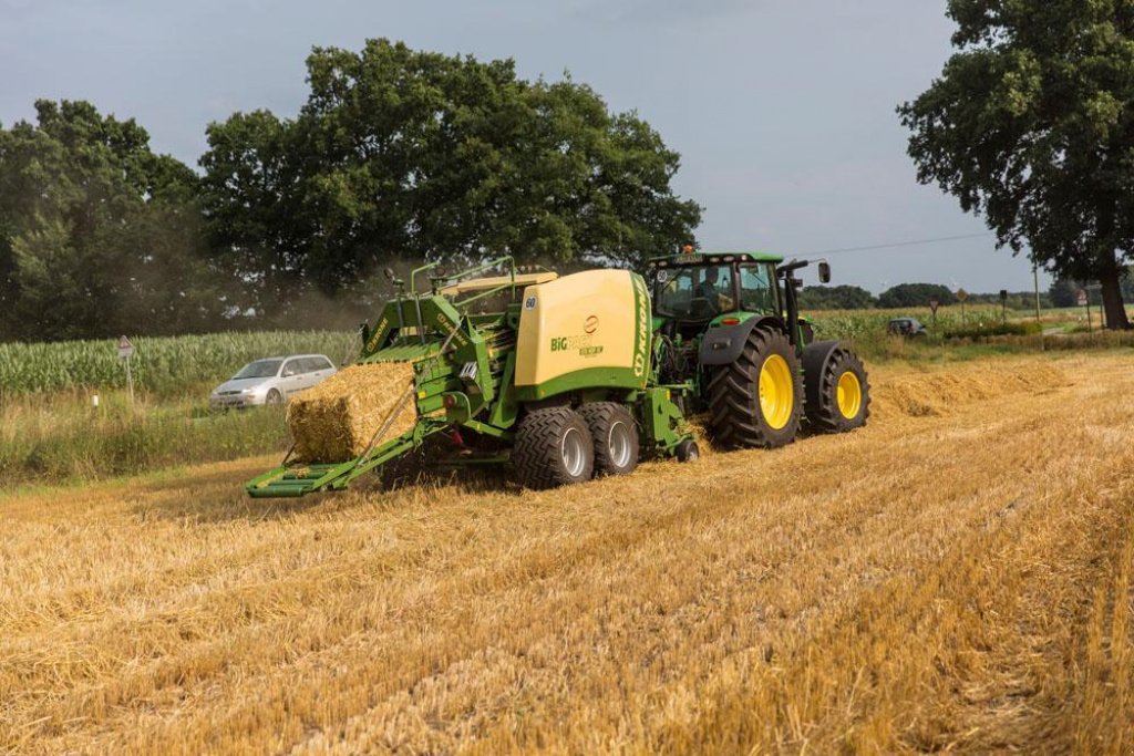 Hochdruckpresse typu Krone BiG Pack 1270 XC, Gebrauchtmaschine v Київ (Obrázek 1)