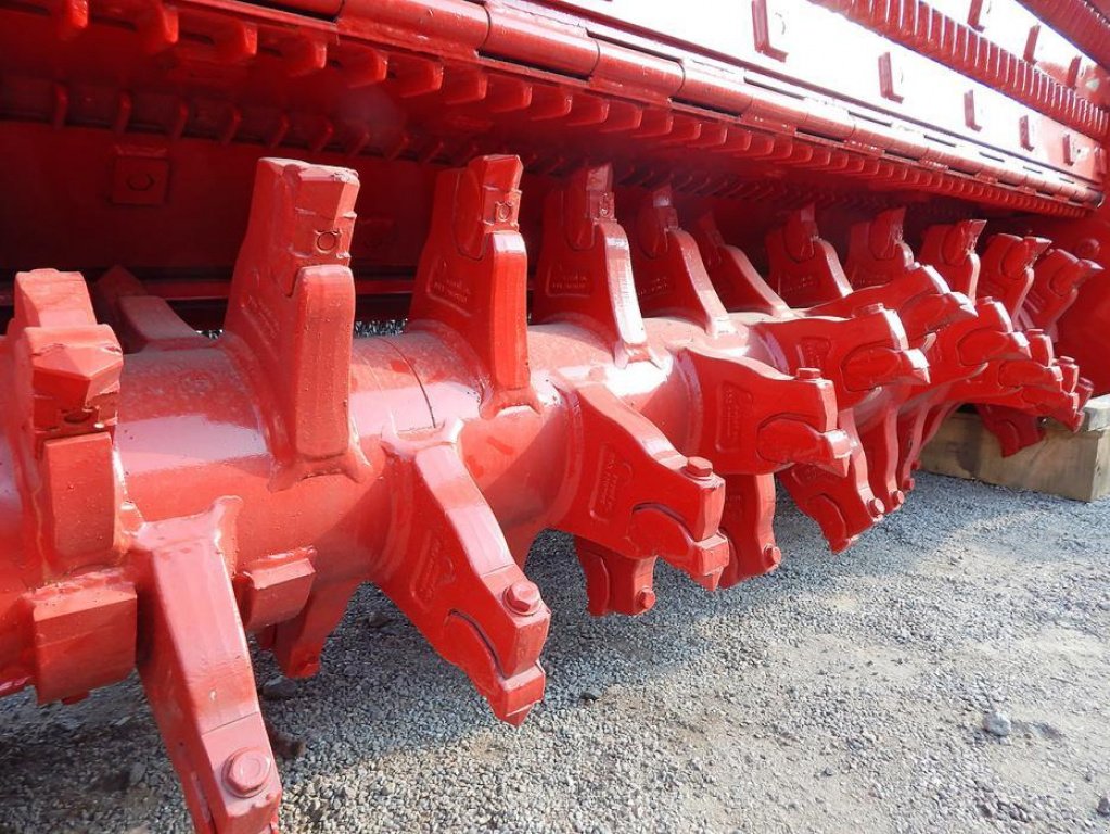 Straßenfräse van het type Seppi Multiforst 200, Gebrauchtmaschine in Київ (Foto 2)