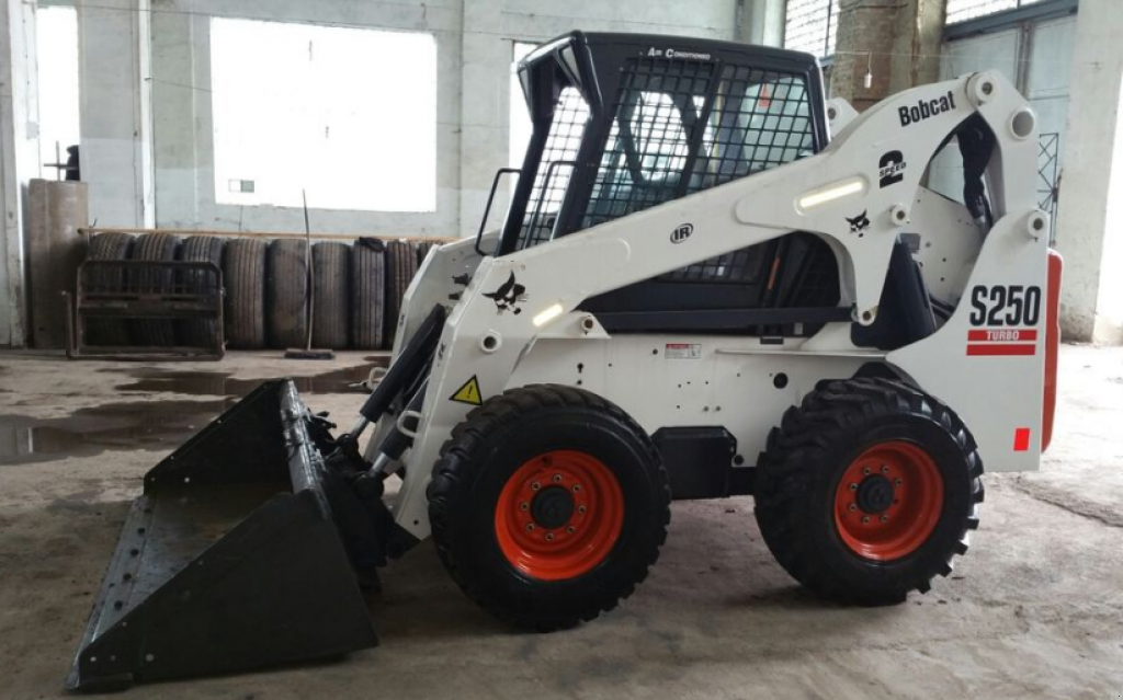 Gabelstapler typu Bobcat S250 Turbo,  v Золочів (Obrázek 7)