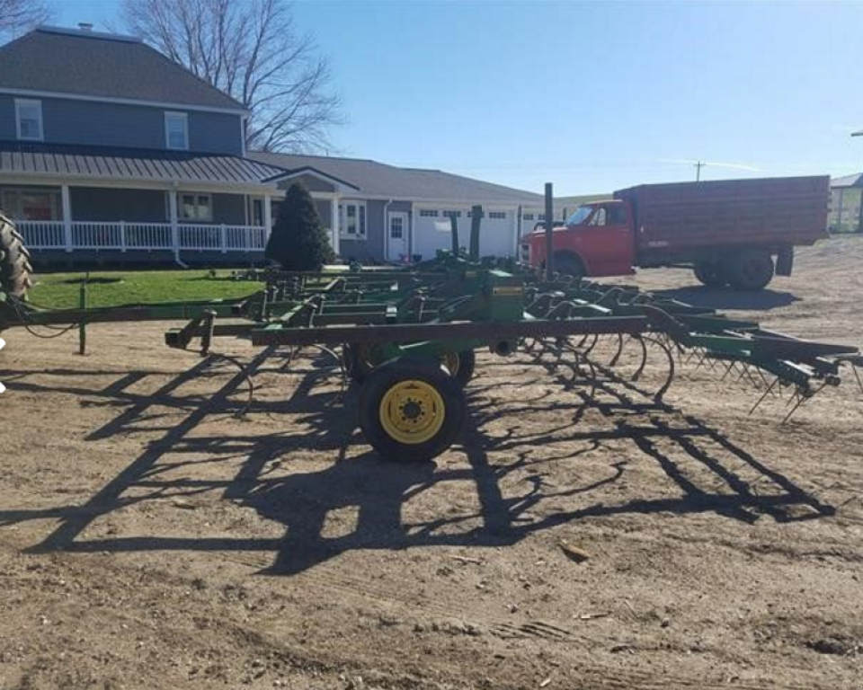 Kartoffelpflegetechnik typu John Deere 960,  v Калинівка (Obrázek 2)