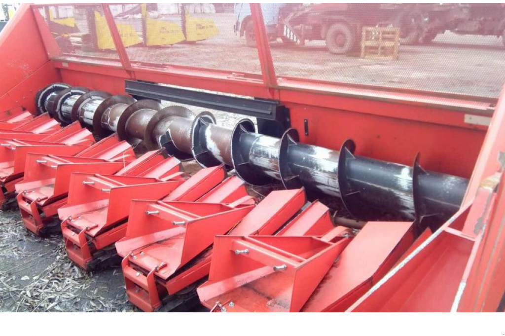 Sonnenblumenschneidwerk typu Oros Sun 8,  v Любар (Obrázek 6)