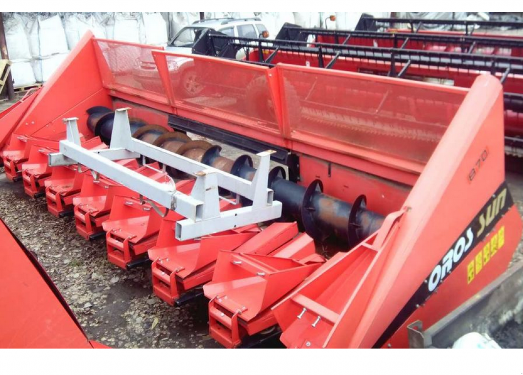 Sonnenblumenschneidwerk typu Oros Sun 8,  v Любар (Obrázek 3)