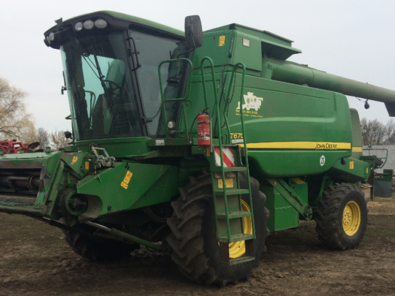 Oldtimer-Mähdrescher del tipo John Deere T670, Neumaschine en Не обрано (Imagen 1)