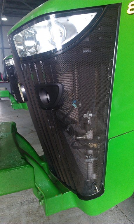 Oldtimer-Traktor Türe ait John Deere 8320R, Neumaschine içinde Не обрано (resim 2)