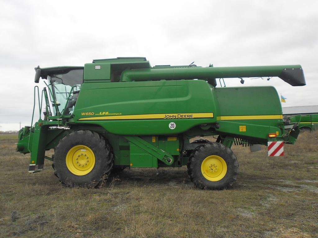 Oldtimer-Mähdrescher a típus John Deere W 650, Neumaschine ekkor: Житомир (Kép 3)