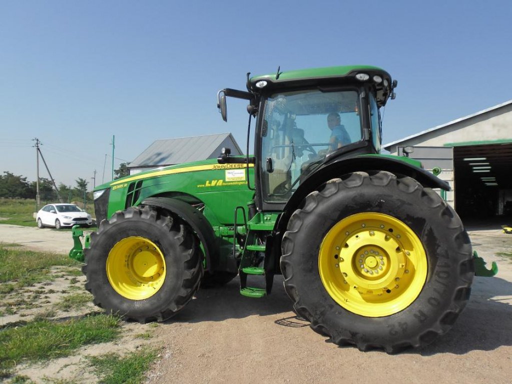 Oldtimer-Traktor typu John Deere 8285R, Neumaschine v Житомир (Obrázek 1)