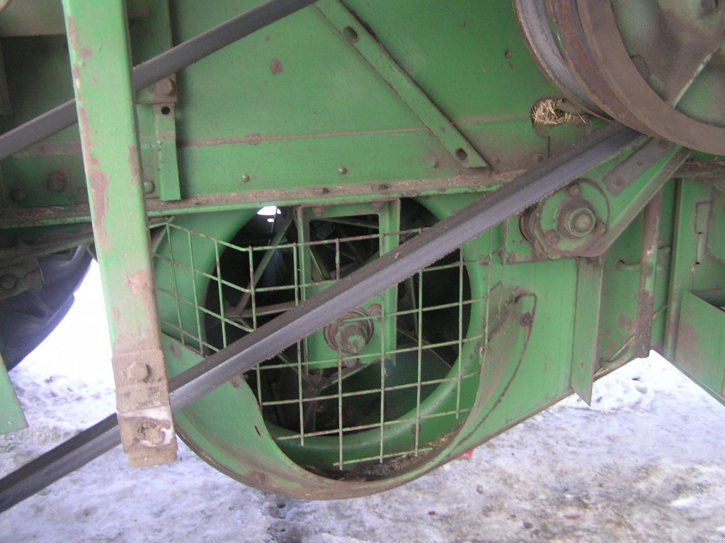 Oldtimer-Mähdrescher des Typs John Deere 965, Neumaschine in Не обрано (Bild 4)