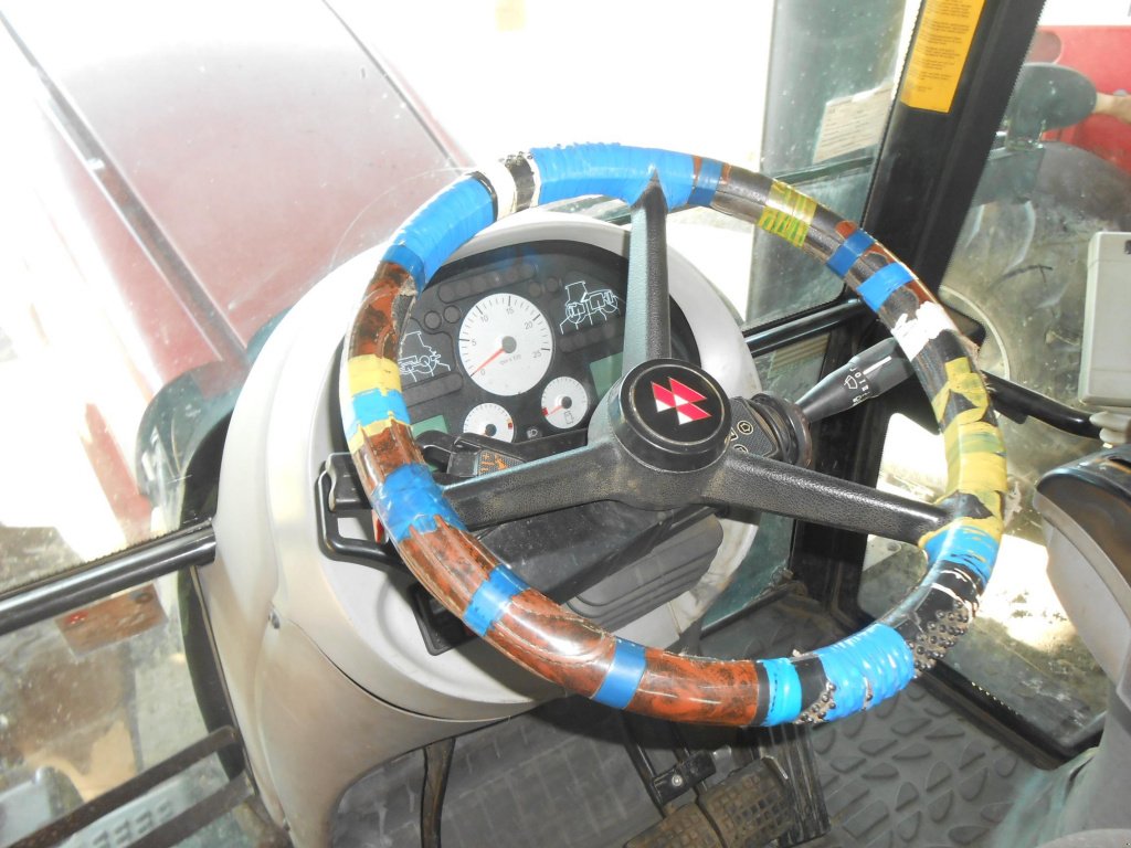 Oldtimer-Traktor Türe ait Massey Ferguson 8480, Neumaschine içinde Харків (resim 6)