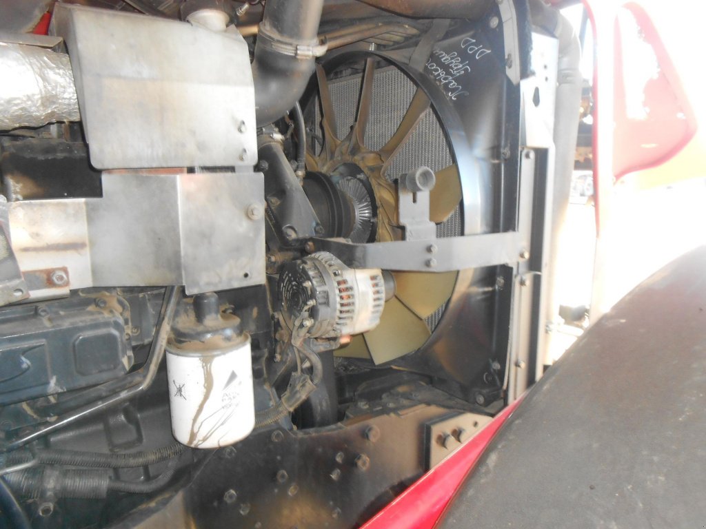 Oldtimer-Traktor Türe ait Massey Ferguson 8480, Neumaschine içinde Харків (resim 5)